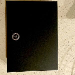 Mercedes Benz wine stopper brand new. Never used.